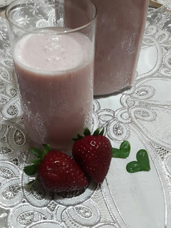 صورة لوصفة عصير طبيعي 🍌+🍓