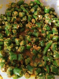 ताजे मिरची लोणचे (Mirchi Lonche Recipe In Marathi) रेसिपी चे मुख्य फोटो