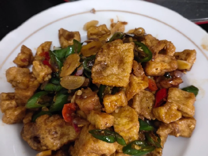 Cara Gampang Membikin Resep Tumis tahu krecek(krupuk kulit) cabe ijo yang Enak Banget Anti Ribet, Mantap