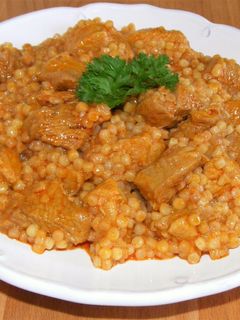 Tarhonyás hús pulykahúsból recept fotója