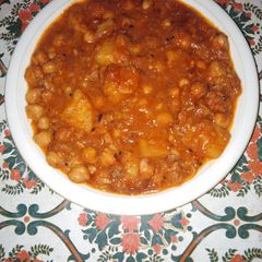 A picture of Aloo channa.