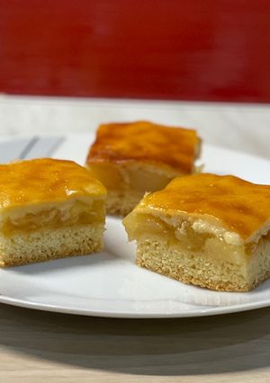 Almás pudingos szelet🍎 recept fotója