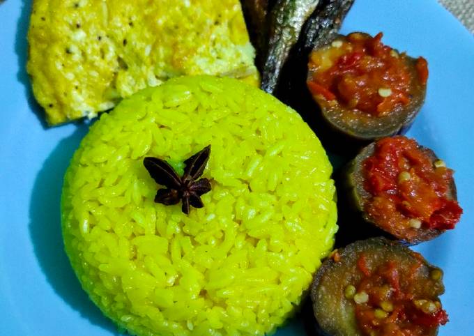 Resep Nasi Kuning Tanpa Santan Oleh 🌻Licha Alby🌷 - Cookpad