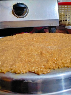 તલ ની ચીક્કી (Tal Chikki Recipe in Gujarati) રેસીપી મુખ્ય ફોટો
