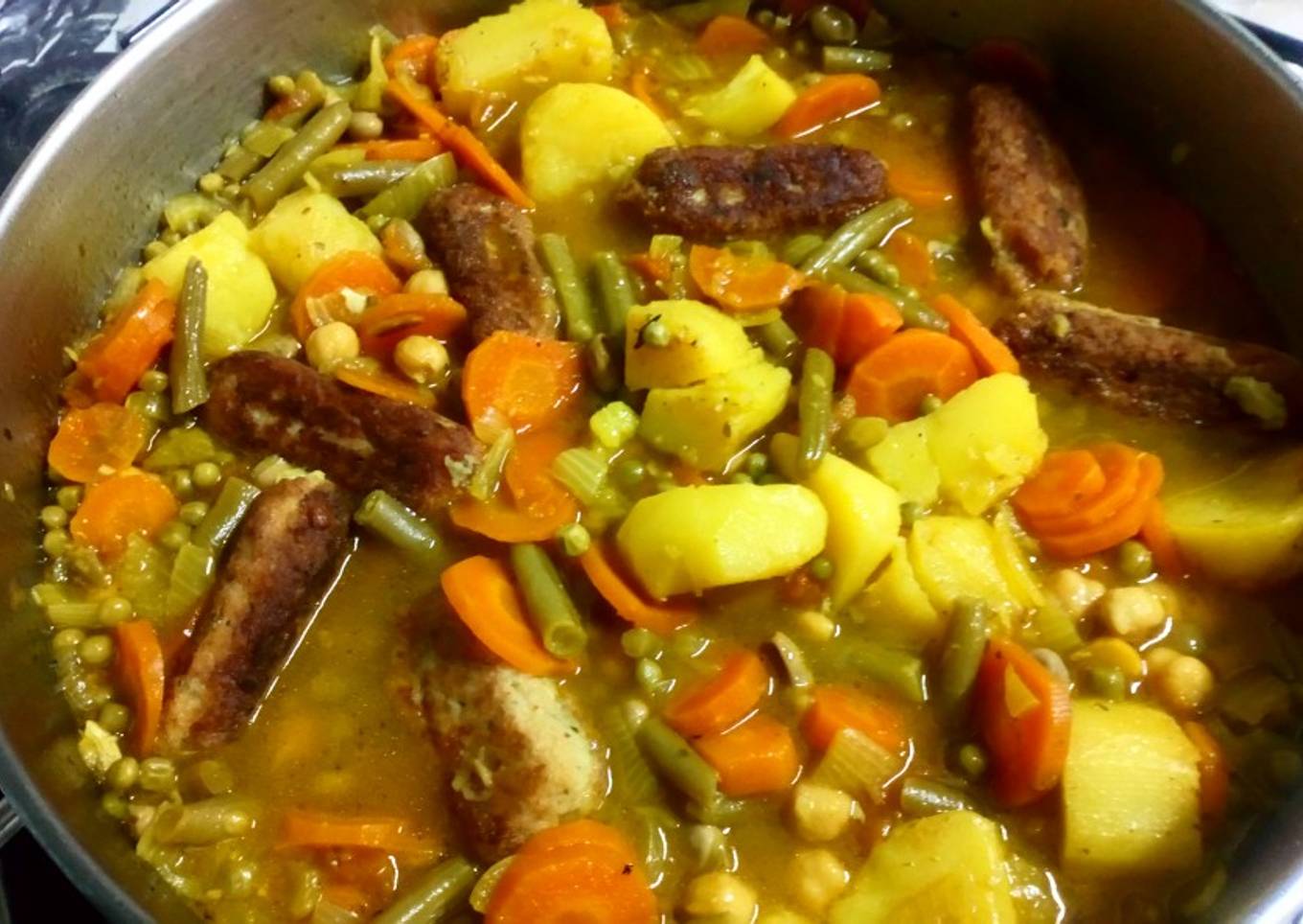 Potaje con albóndigas de bacalao