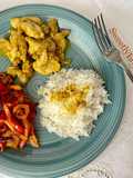 Pollo e peperoni al curry con riso basmati