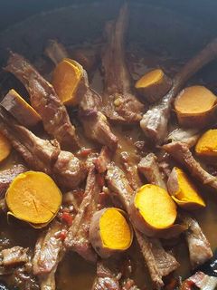 Una foto de Costillas de cerdo a la cerveza