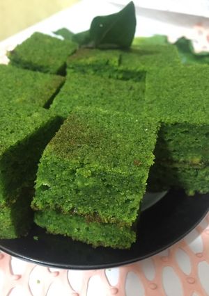 عکسی از دستور کیک اسفناج
