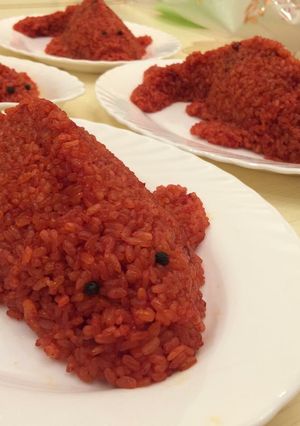 Hình của món Xôi gấc dẻo thơm.