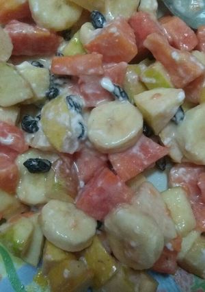 A picture of Black Raisin Salad.