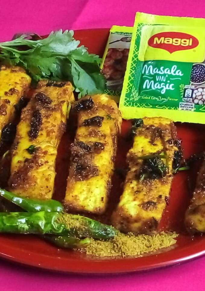 மேகி மேஜிக் மசாலா பன்னிர் ரோஸ்ட் (maggi magic masala paneer roast Recipe in Tamil) செய்முறை முக்கிய புகைப்படம்