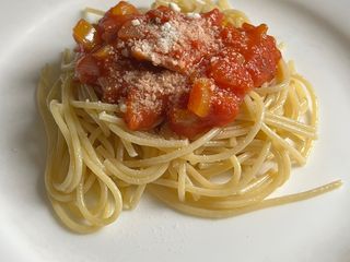 Spaghetti (vegetarian version) sauce only