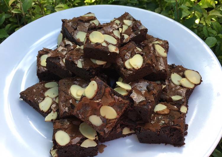 Chewy brownies shiny crust anti gagal