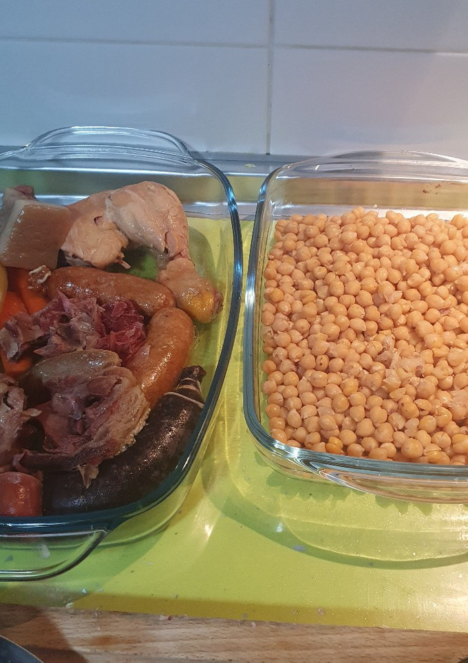 Una foto de Cocido madrileño a fuego lento!!!!