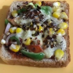 A picture of Bread pizza.
