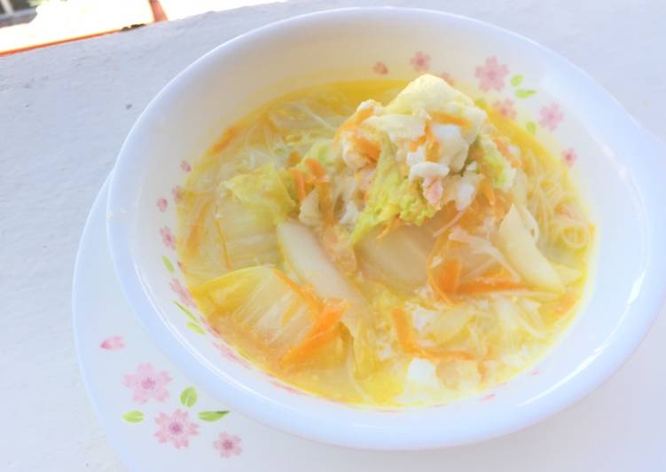 Steps to Prepare Speedy Vermicelli Soup With Napa Cabbage And Eggs