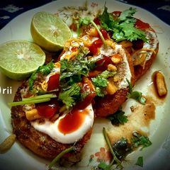 A picture of Aloo tikki chaat.