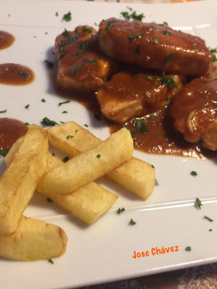 Una foto de Pechugas de pollo al Pedro Ximénez