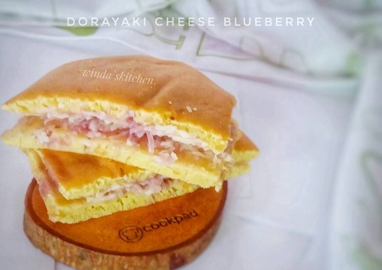 Dorayaki cheese blueberry