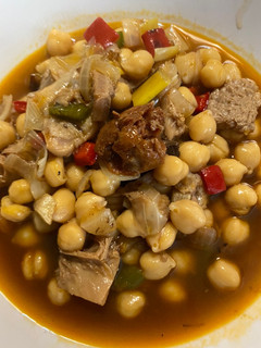 Una foto de Garbanzos con callos a la madrileña