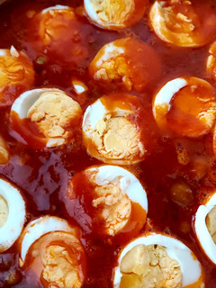 Una foto de Huevos en salsa 🥚