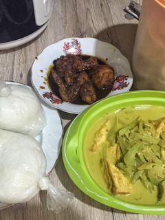 Foto resep Lontong Sayur & Semur Ayam