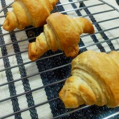 A picture of Eggless Croissant.