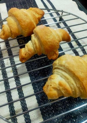 A picture of Eggless Croissant.