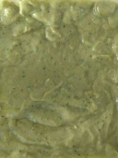 Una foto de Salsa verde de aguacate