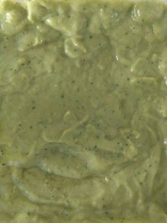 Una foto de Salsa verde de aguacate