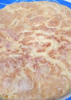 Foto principal de Tortilla española (De patatas pero sin cebolla)