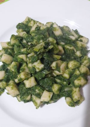 Foto di Gnocchetti con farina di fagioli in crema di scarola