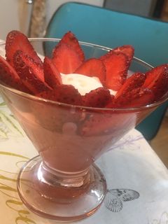 عکسی از دستور دسر توت فرنگی 🍓