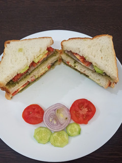 वेज सैंडविच (Veg sandwich recipe in hindi) रेसिपी मुख्य फोटो