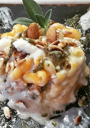 Foto di #halloween #busiati con crema di #zucca e crema di #zola DOP