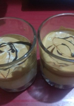 દાલગોના કોફી(Dalgona Coffee Recipe in Gujarati) રેસીપી મુખ્ય ફોટો