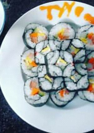 Hình của món Kimbap Hàn Quốc.