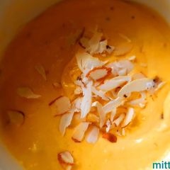 A picture of Mango shrikhand.
