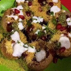 A picture of Dahi Puri.