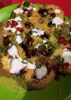 A picture of Dahi Puri.