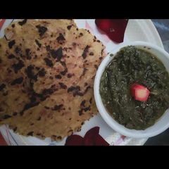 A picture of Makke ki roti.