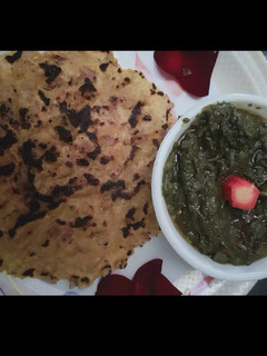 A picture of Makke ki roti.