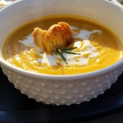 A picture of Creamy butternut soup.