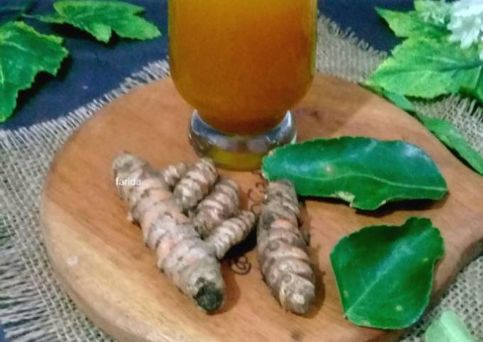 Bagaimana Membuat Wedang Kunyit Asem Daun Jeruk Anti Gagal