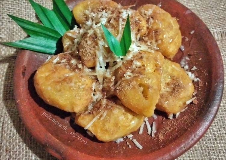 Pisang Goreng dengan Topping Milo dan keju