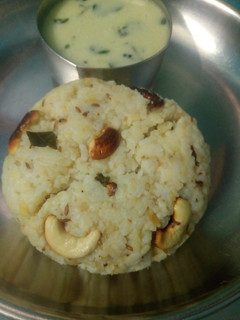 வெண்பொங்கல் (Ven pongal recipe in tamil) செய்முறை முக்கிய புகைப்படம்