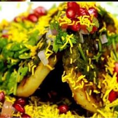A picture of Delhi Tikki Chaat.