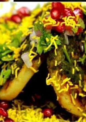 A picture of Delhi Tikki Chaat.