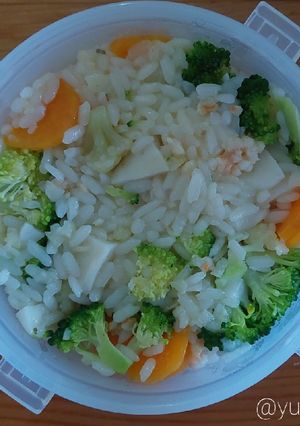 Foto resep MPASI Nasi Tim Capcay Seafood (1+) (13+bulan)