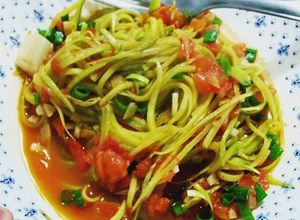 Una foto de Fideos de zucchini sin harina fit y light💪🍝